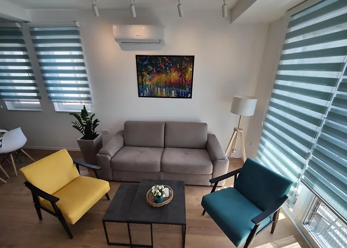 Sunflower Διαμέρισμα Ζρένιανιν